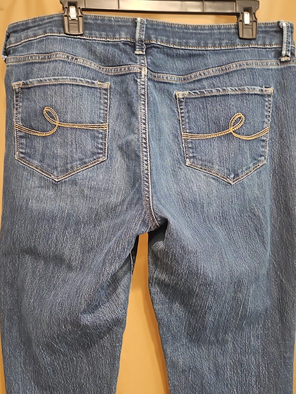2 PAIRS - Sonoma Blue Denim Jeans with Contrast Stitching And American Eagle - Picture 2 of 14
